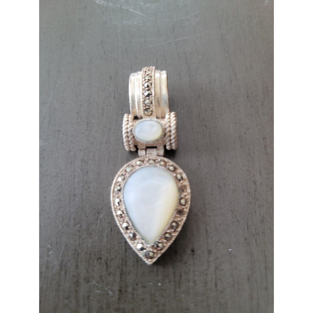 Moonstone in sterling silver pendant